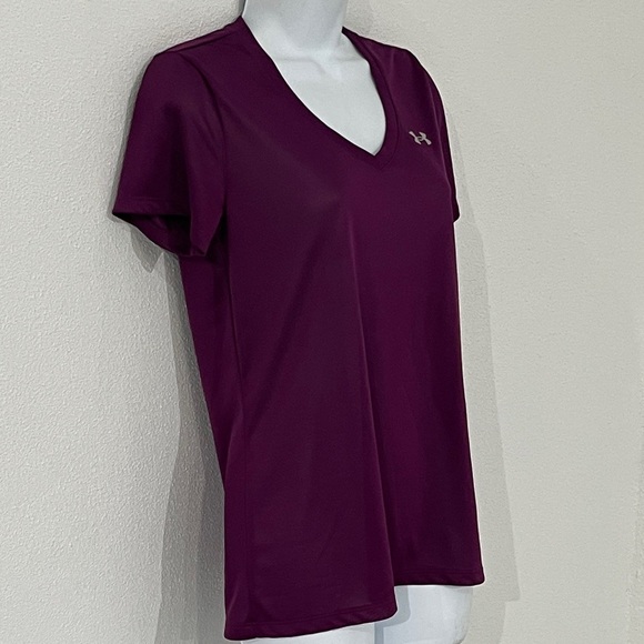 Under Armour Loose Fit V-Neck Tee - Deep Purple Size S - Picture 2 of 4